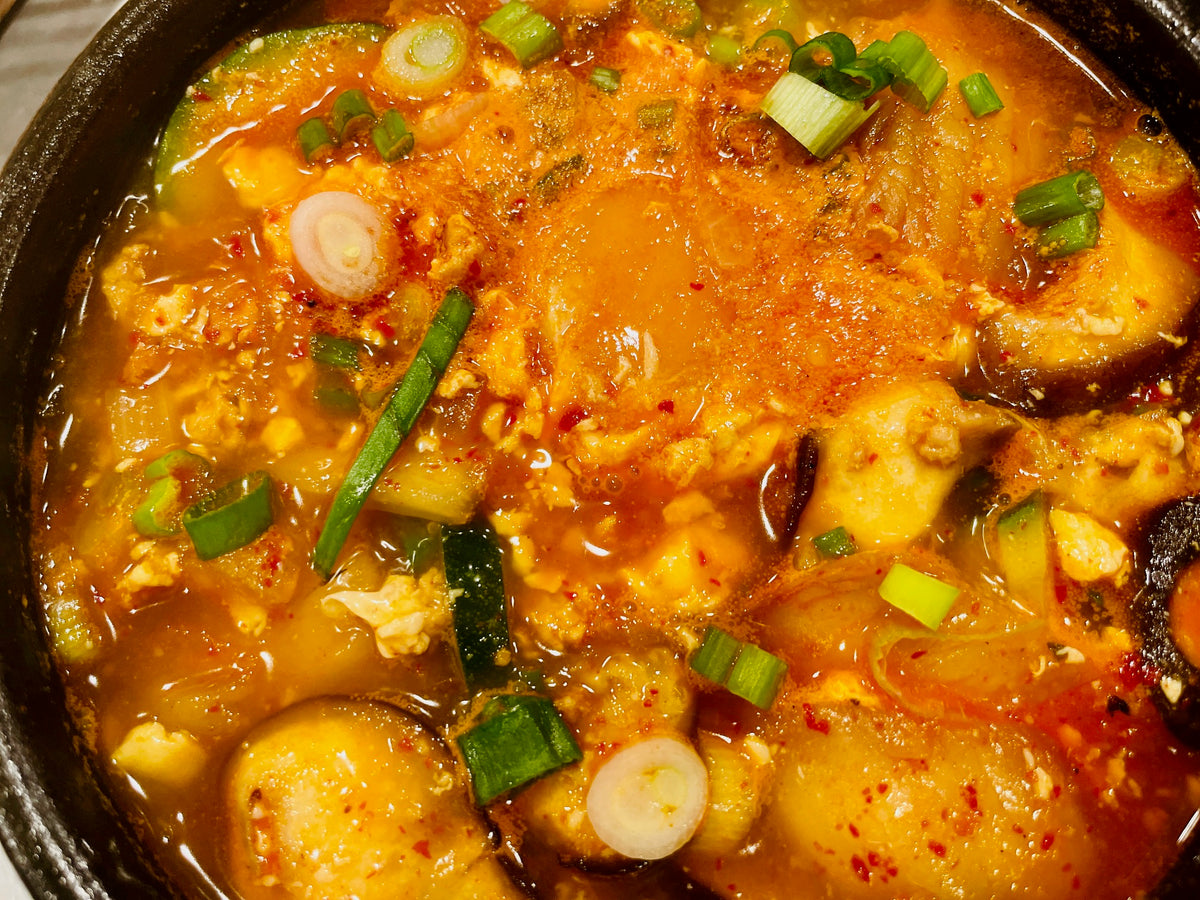 Soon Tofu Jjigae (Spicy Korean Soft Tofu Soup) – Sinto Gourmet
